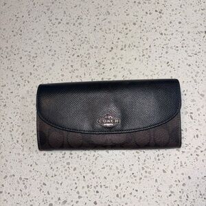 Coach Wallet/Clutch